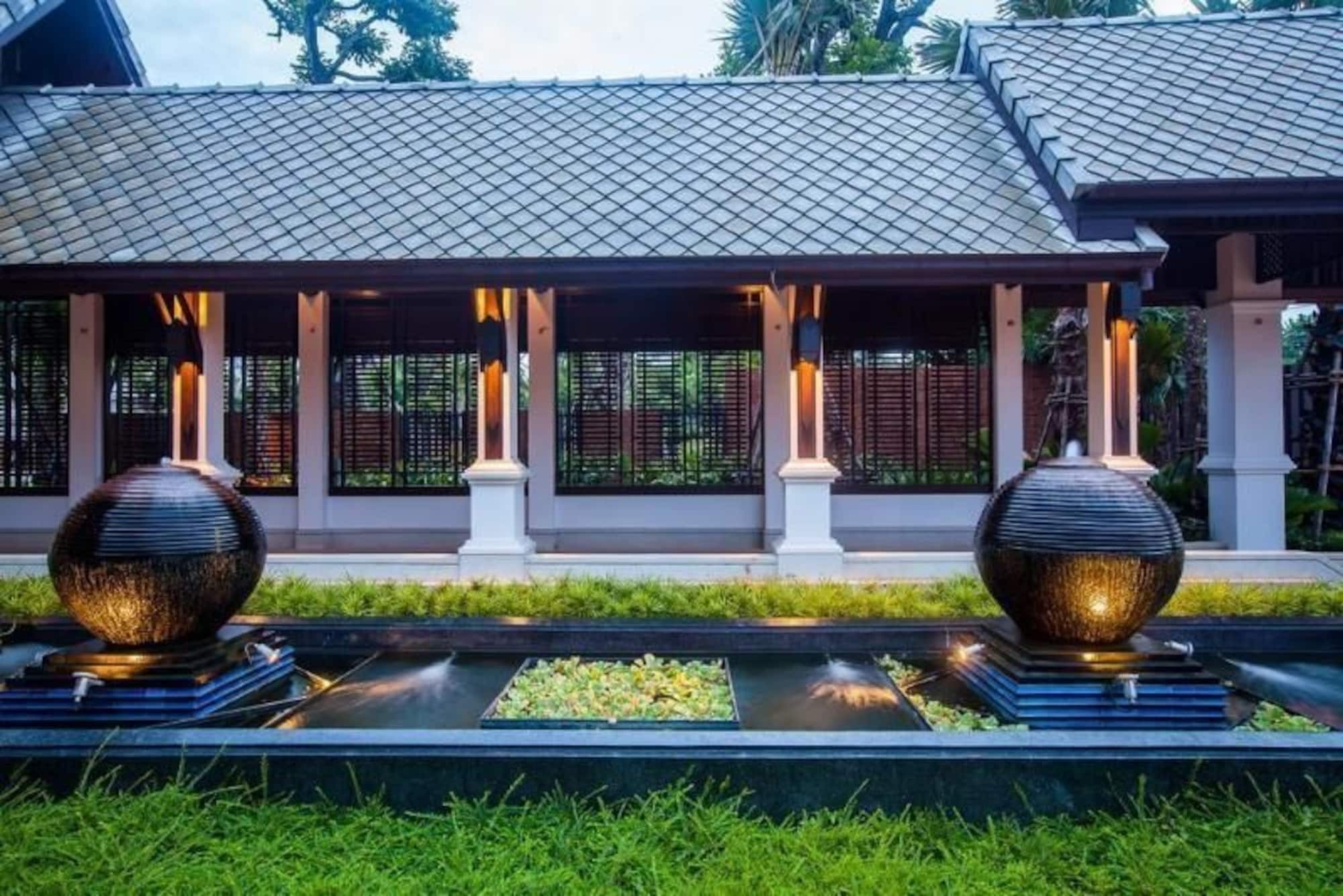 Huernnana Boutique Hotel Phrae Exterior foto